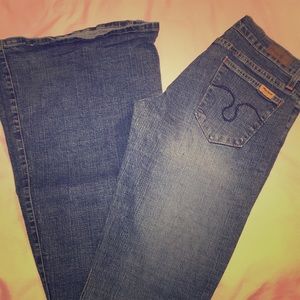 💥Bell bottom jeans💥